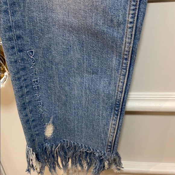 NWT Zara distressed and frayed jeans - Picture 2 of 9